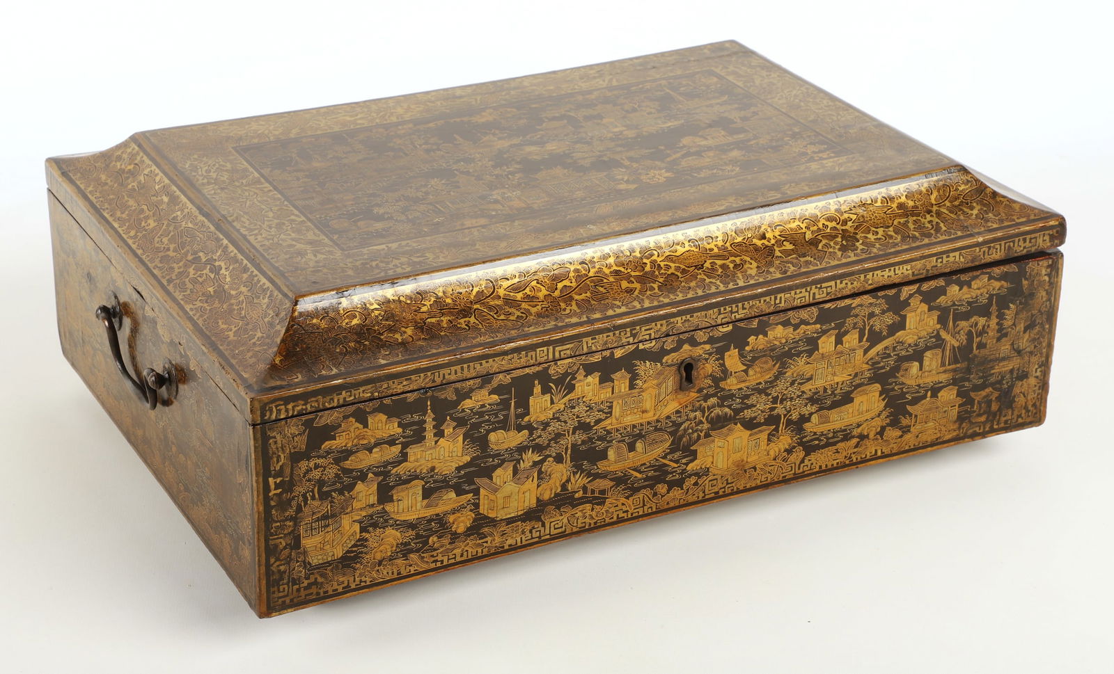 Chinese gilt lacquer hinged box (1 of 6)