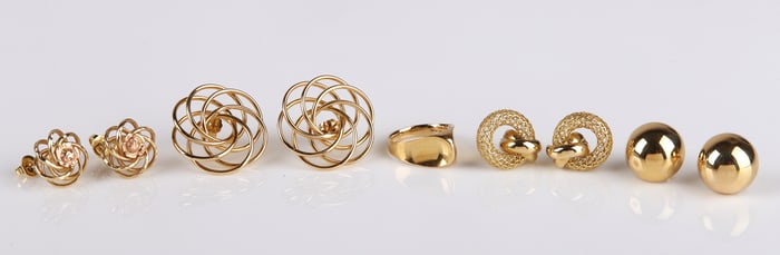 (5) Yellow Gold Earrings and Ring