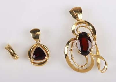 (2) 18K Yellow Gold Pendants
