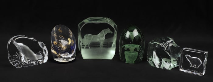 (6) Glass & lucite paperweights