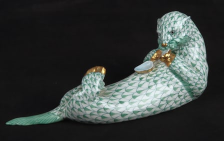 Herend porcelain fishnet sea otter figure