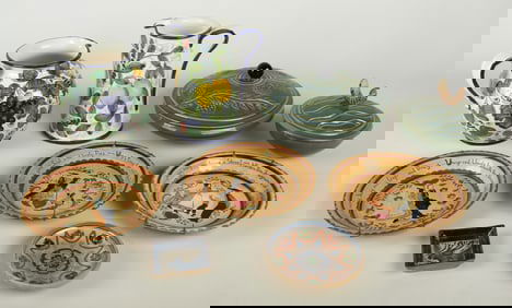 (9) Pieces of pottery