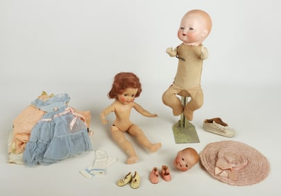 Lot of vintage dolls & doll clothing