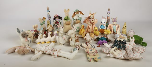 Large lot of Easter items