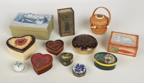 (12) Assorted boxes