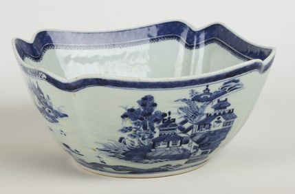 Chinese Canton Cut Corner Bowl