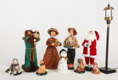 Lot of Byers Choice Carolers Ltd figures