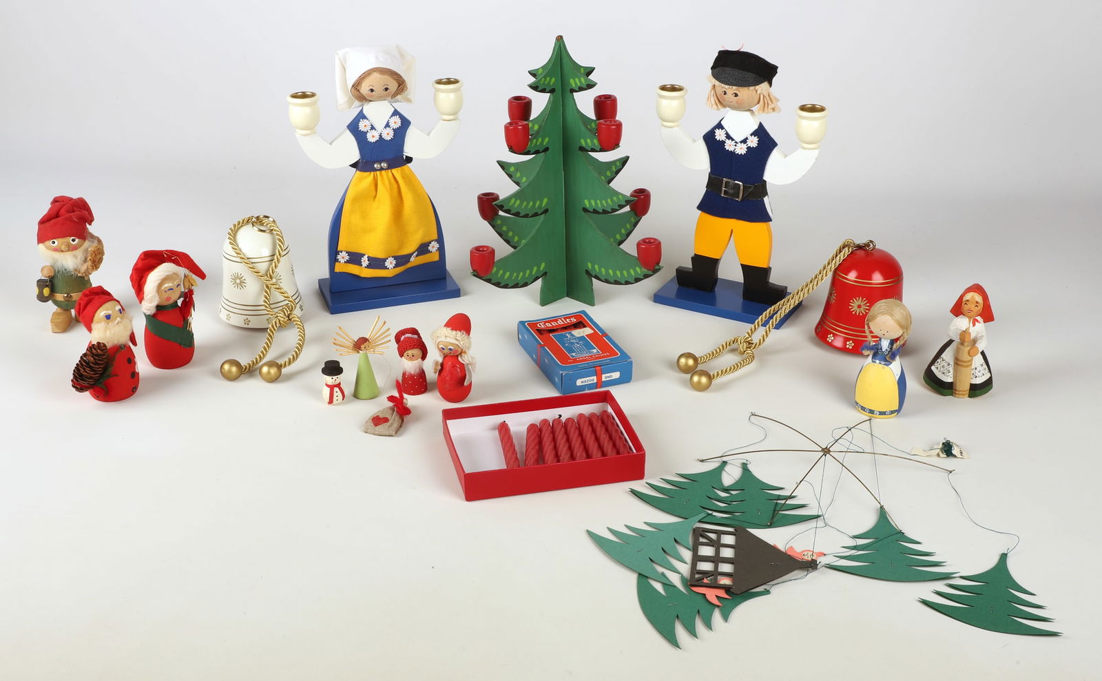 A Collection of Scandinavian Christmas Decor (1 of 8)