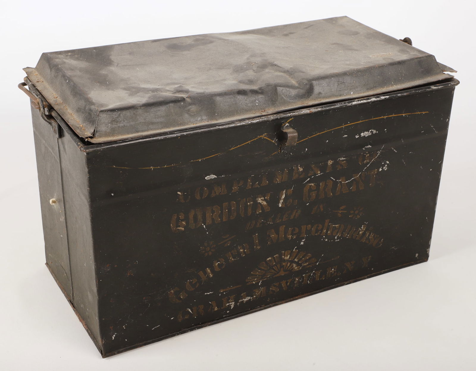 Advertising Farmer's Egg Case (1 of 4)