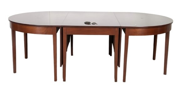 Irion mahogany 3-part banquet table