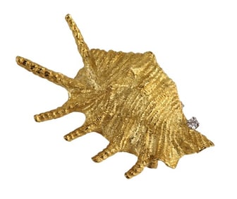 18K Yellow Gold Conch Shell Form Brooch