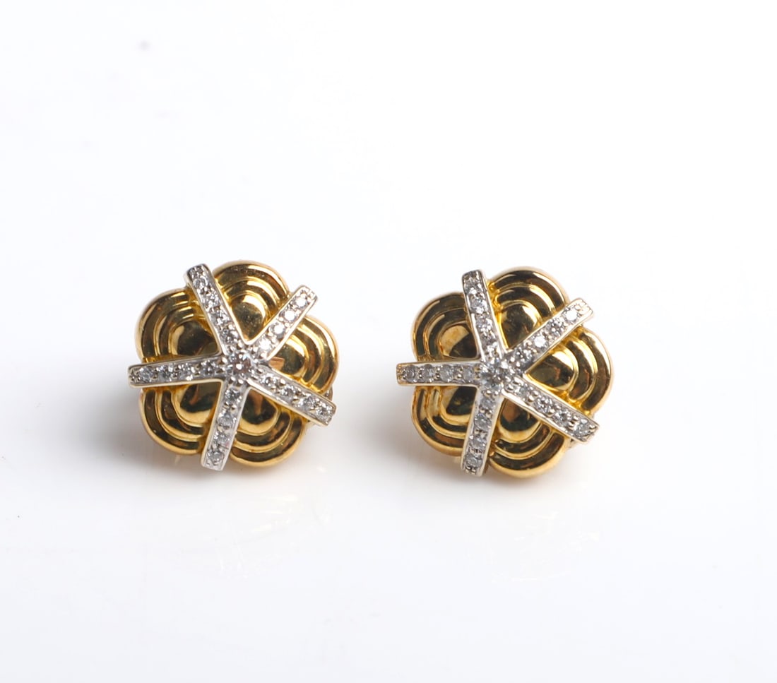 18K Yellow Gold Valentin Magro Starfish Earrings: 18K Yellow Gold Valentin Magro Starfish Earrings, lobed and stepped 18K yellow gold earring with applied diamond set starfish, 15 mm diameter at widest point, signed Valentin Magro 18K at back, 8.7 DW