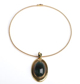 18K Yellow Gold Emerald Pendant Necklace