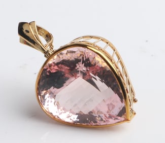18K Yellow Gold Pink Morganite Pendant