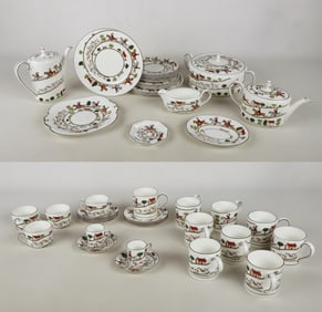 (47) Pieces Wedgwood Hunting Scenes dinnerware
