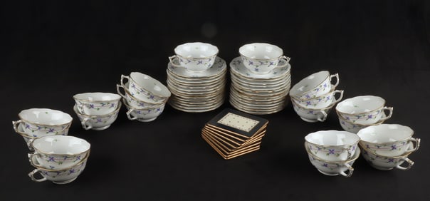 Herend Blue Garland (20) teacups & (28) saucers