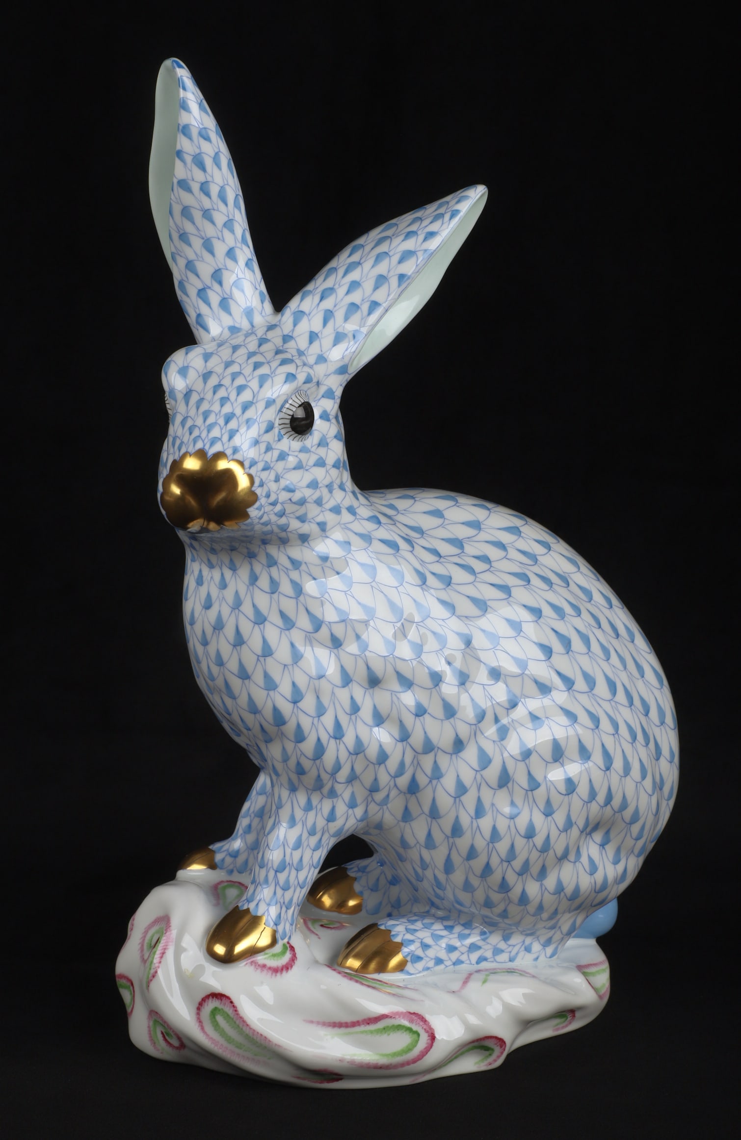 Large Herend blue fishnet rabbit figure (1 of 7)