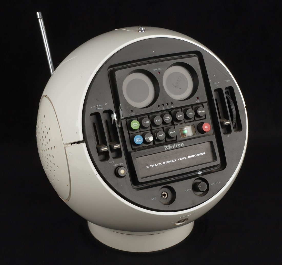 Weltron Space Ball AM/FM Radio 8 Track Stereo (1 of 8)