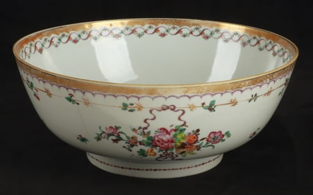 Chinese Export Porcelain Bowl
