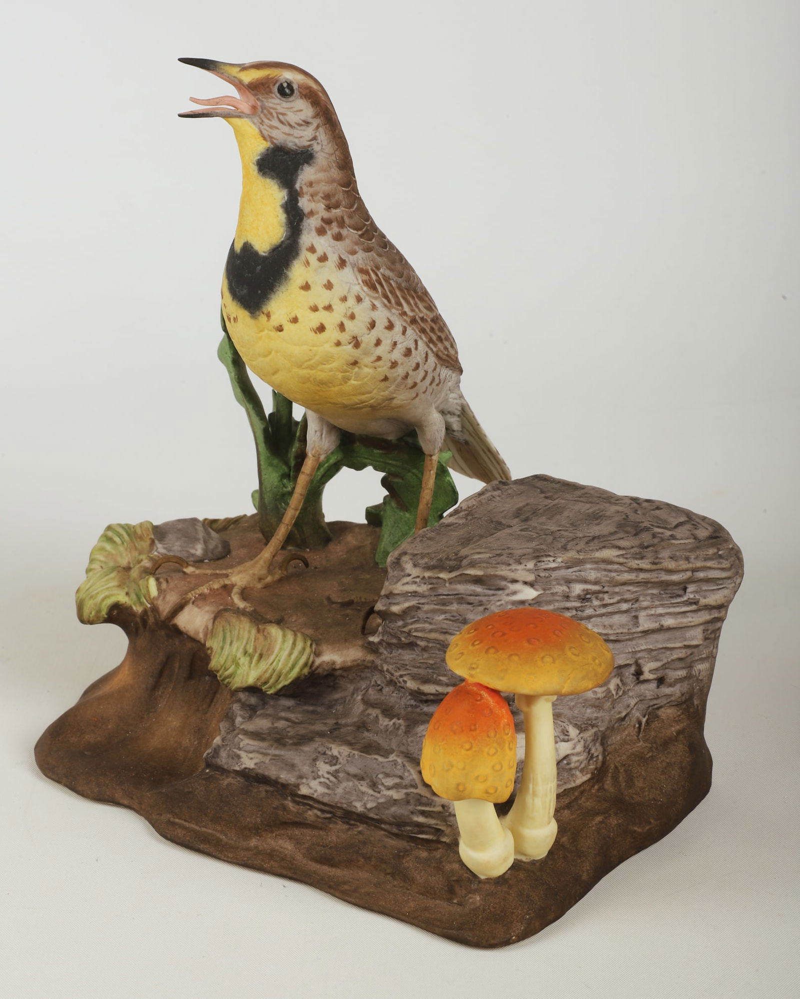 Boehm Meadowlark Figure and Display (1 of 5)