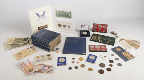 A Collection of US and World Currency
