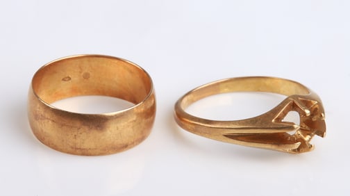 (2) 14K Yellow Gold Rings