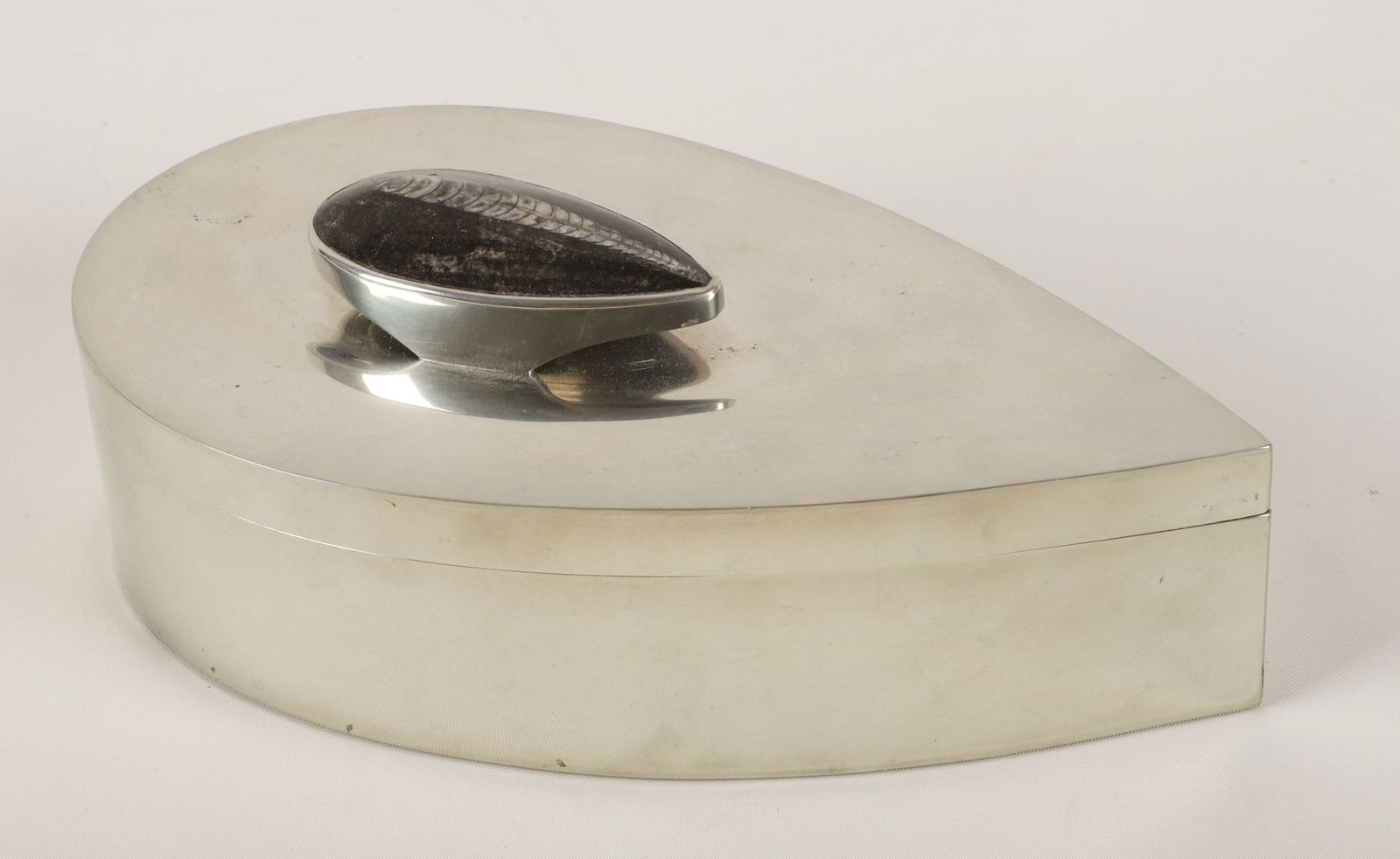 Pewter Crafters of Cape Cod Artist Made Covered Box (1 of 6)