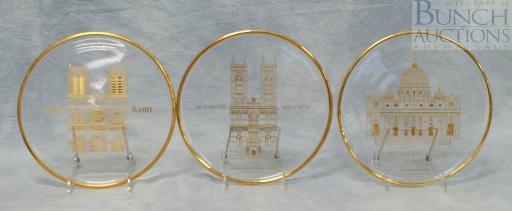 (3) Orrefors Sweden Famous Places of Worship Annu: (3) Orrefors Sweden Famous Places of Worship Annual Plates, 1970 Notre Dame, 1971 Westminster Abbey, 1975 Basilica di San Pietro, 9 3/4" dia, all with original boxes