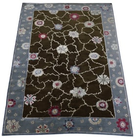 5'10" x 8'8" Modern Chinese Rug