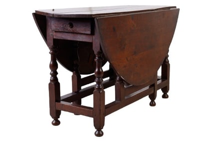 Oak William & Mary style gateleg drop leaf table