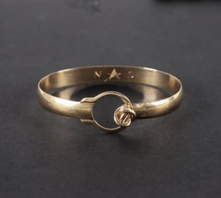 14K Yellow Gold Knot Closure Bangle Bracelet