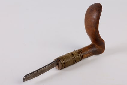 Beaver Tail Handled Crooked Knife