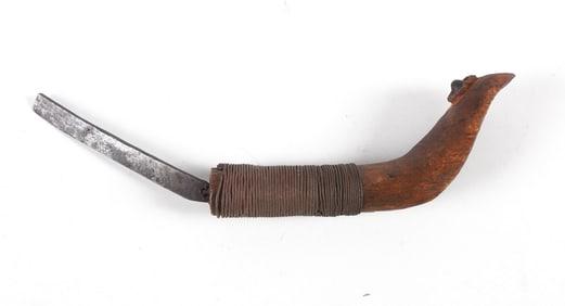 Left Handed Chip Carved Crooked Knife