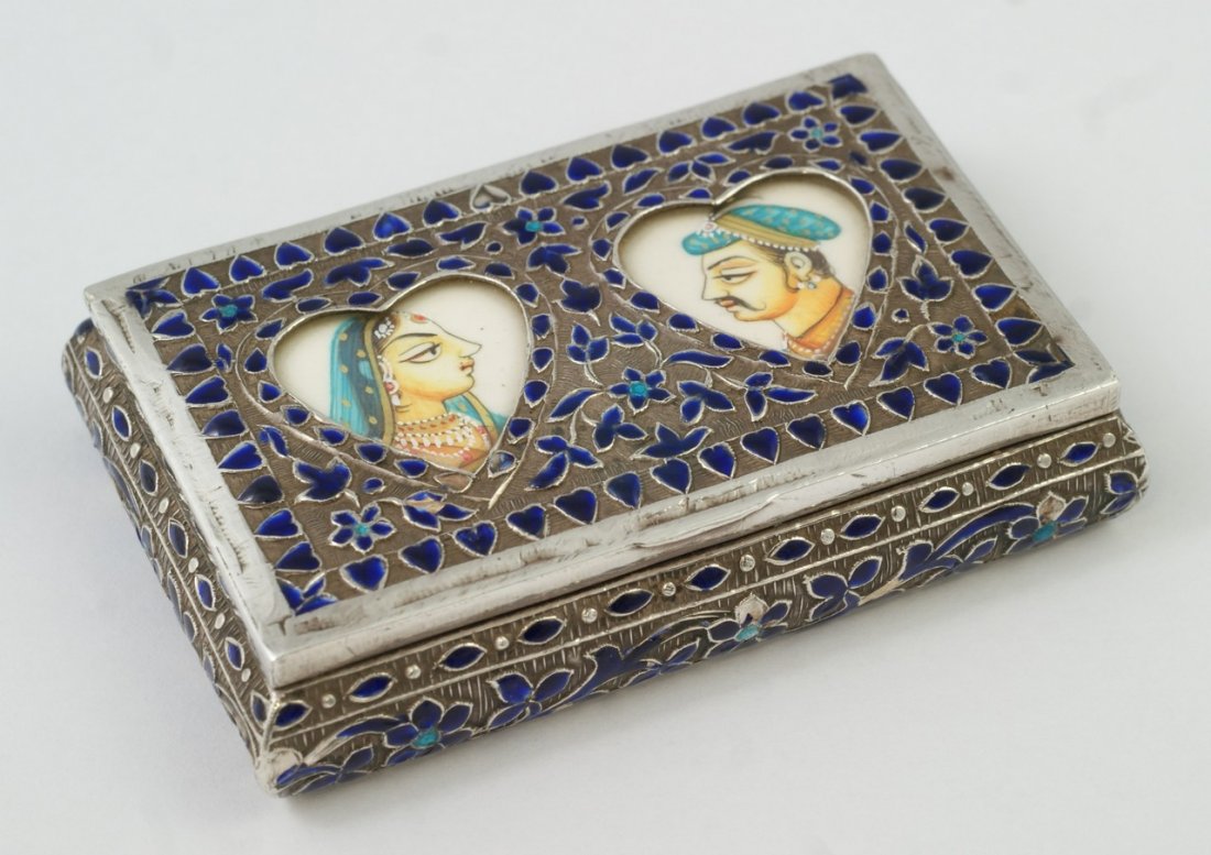Unusual Indian Silver and Enameled snuff box with: Unusual Indian Silver and Enameled snuff box with two miniature portraits, 2.49 Troy Oz, approx 3" wide