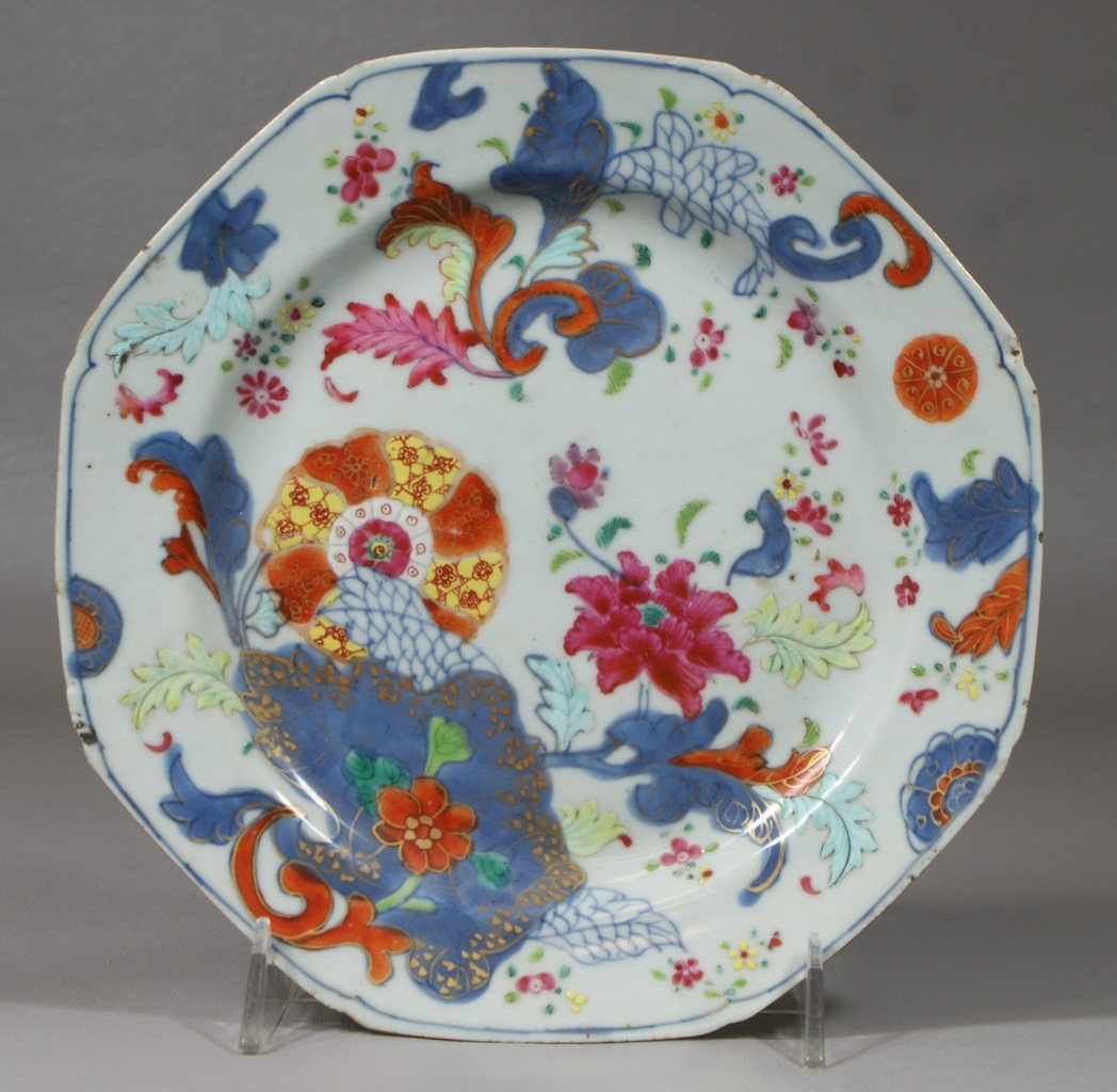 Chinese Export Porcelain Tobacco Leaf Plate, rim : Chinese Export Porcelain Tobacco Leaf Plate, rim frits, 9" diameter