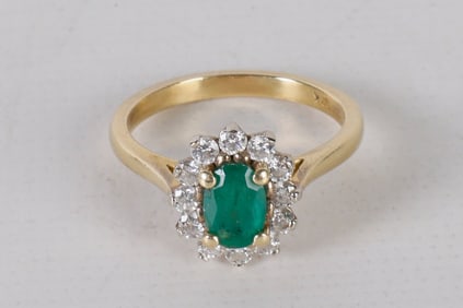 18K Diamond and Emerald Cluster Ring