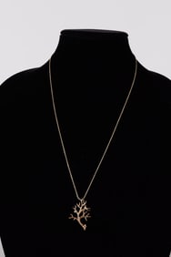 14K Yellow Gold Diamond Pendant Necklace