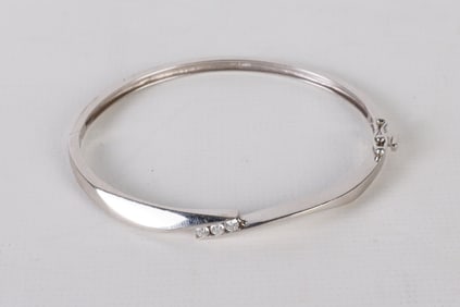 14K White Gold Diamond Bypass Bangle