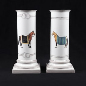 The MainLion Devon Collection Horse Vase Pair
