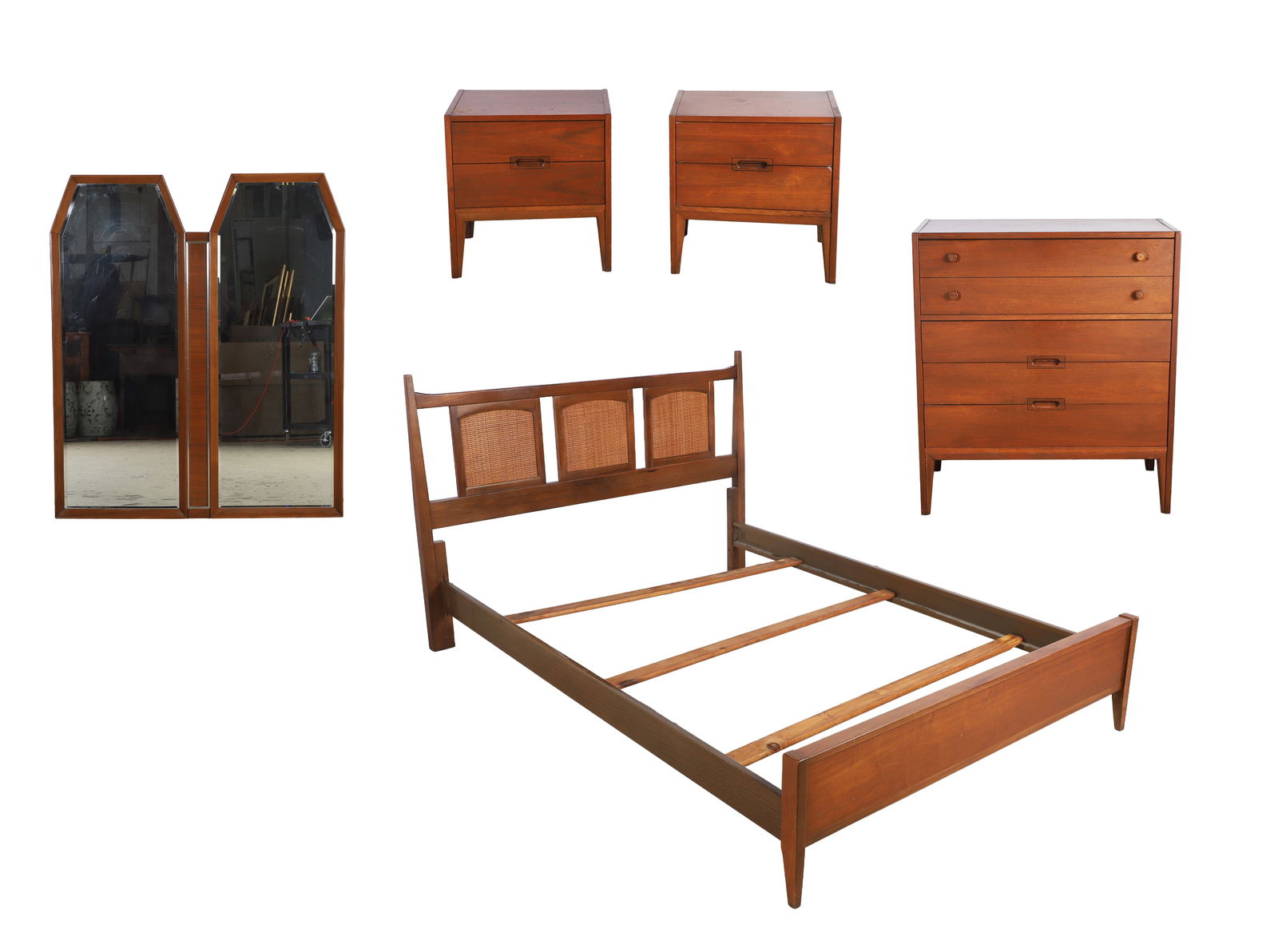 Mid Century Modern walnut bedroom suite (1 of 17)
