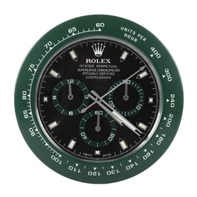 Clock Watch Dealer Display Rolex DAYTONA Green Bezel