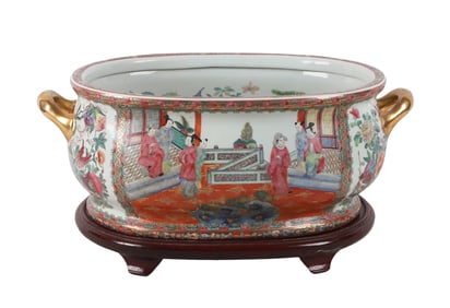 Chinese Famille Rose Porcelain Foot Bath on Stand