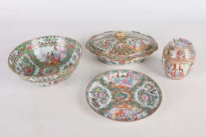 (4) Chinese Rose Medallion Porcelain Table Items
