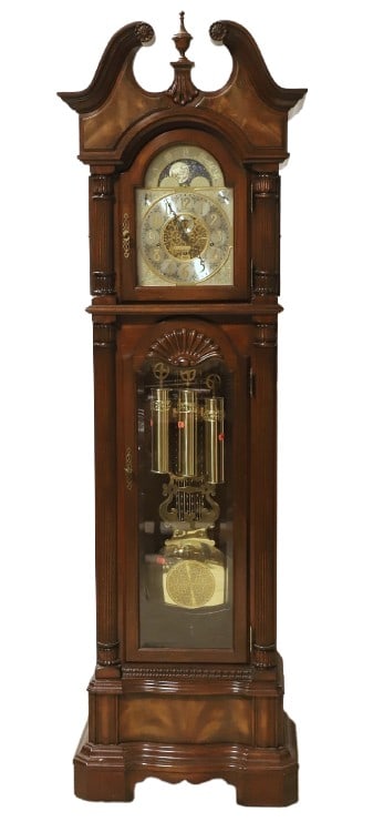 Sligh Grandfather Clock (1 of 3)