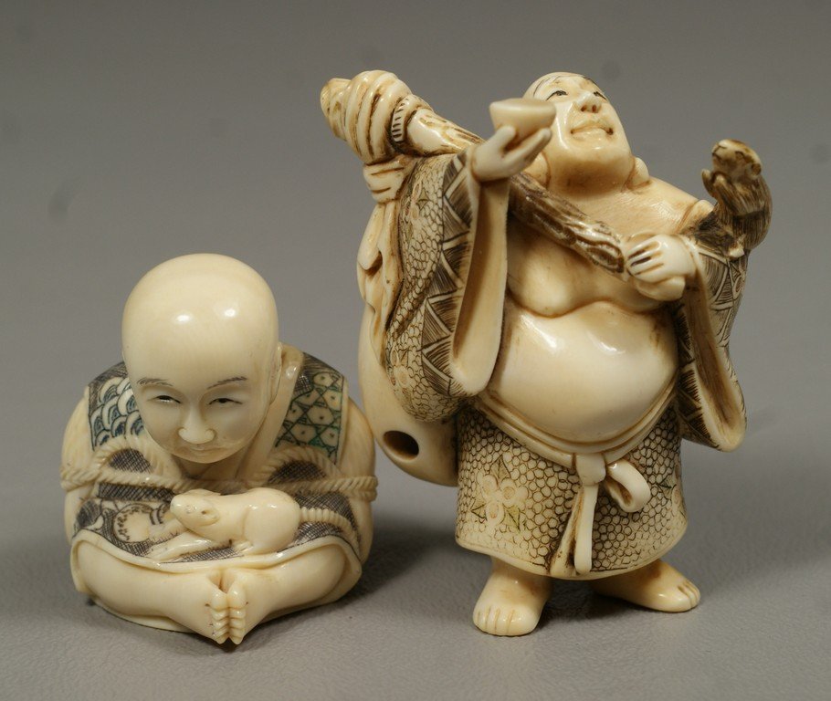 2 Japanese Carved Ivory Netsuke, tallest 2": 2 Japanese Carved Ivory Netsuke, tallest 2"