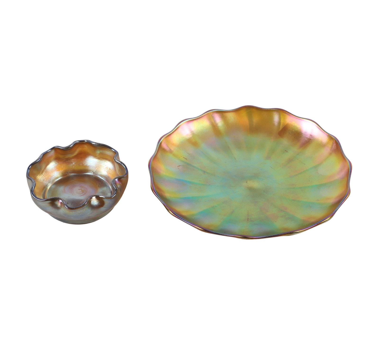 Favrile Glass Tiffany Salt Cellar & Quezal Dish: Favrile Glass Tiffany Salt Cellar & Quezal Dish Fine Favrille glass duo to include a LCT Tiffany salt cellar paired with a Quezal scalloped rim small dish. No chips/cracks/repairs noted. Salt cellar: 
