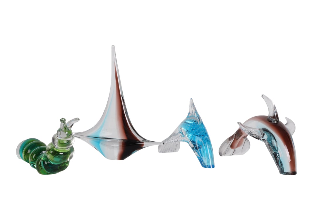 (4) Art Glass Sculptures Feat. FM Konstglas: (4) Art Glass Sculptures Feat. FM Konstglas (4) art glass sculptures including (2) dolphins in mid-dive in with one showing original sticker for FM Konstglas (7 1/2" x 5 1/4", 8 3/4" x 5 3/4"), (1)