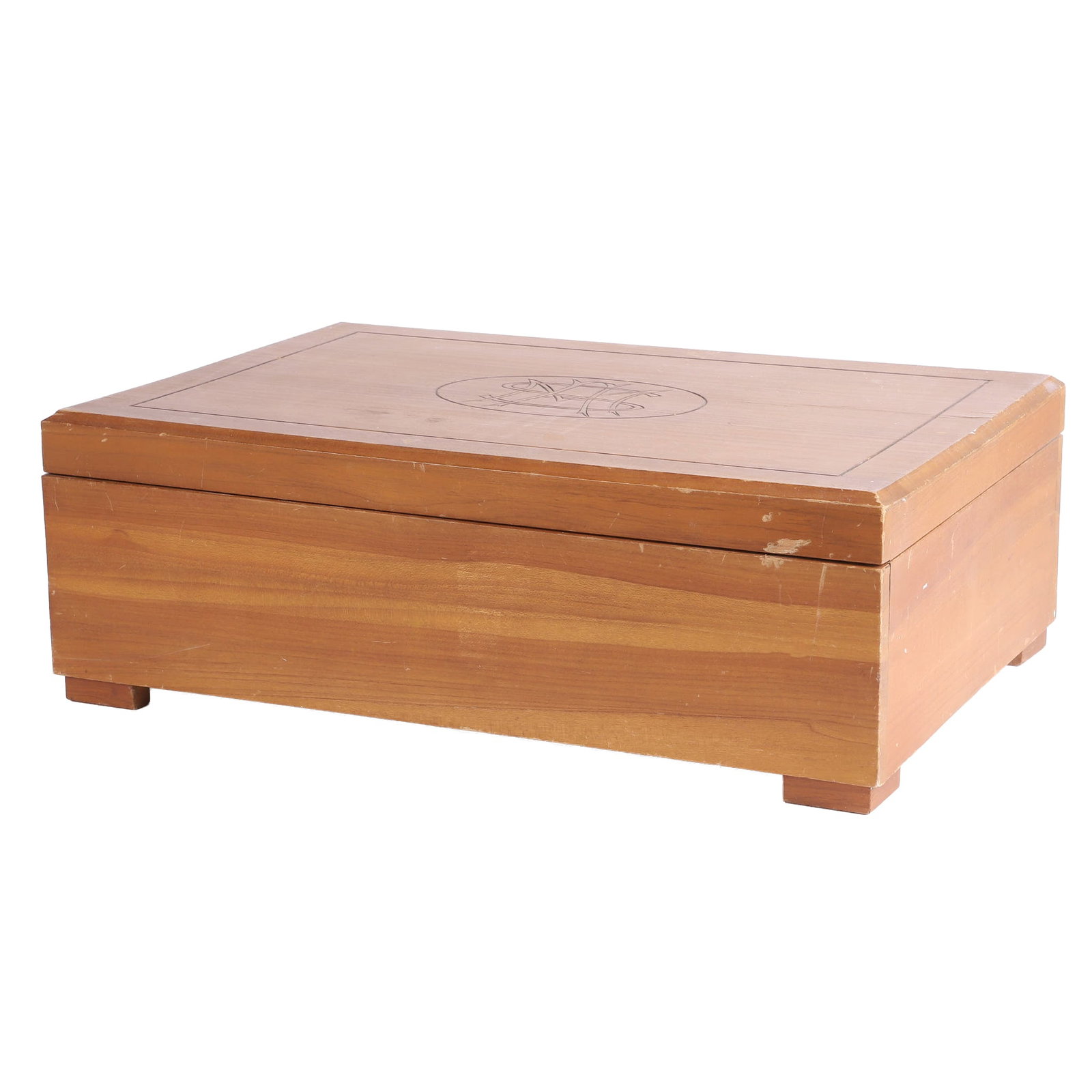 Vintage Wooden Sewing Box with Sewing Supplies (1 of 4)