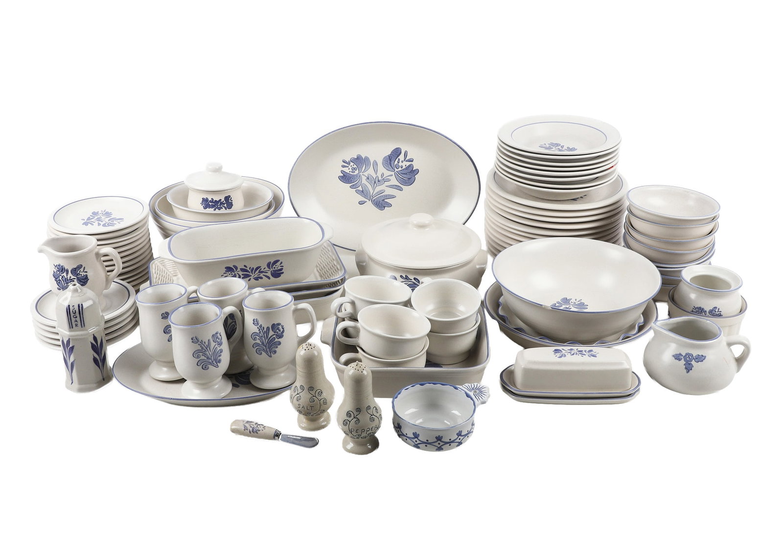 Assorted Pfaltzgraff 'Yorktowne' Dinnerware: Assorted Pfaltzgraff 'Yorktowne' Dinnerware Assortment of Pfaltzgraff 'Yorktowne' pattern dinnerware with cobalt blue floral decoration. Includes (12) 10"W dinner plates, (8) 8 1/2"W soup bowls, (13)