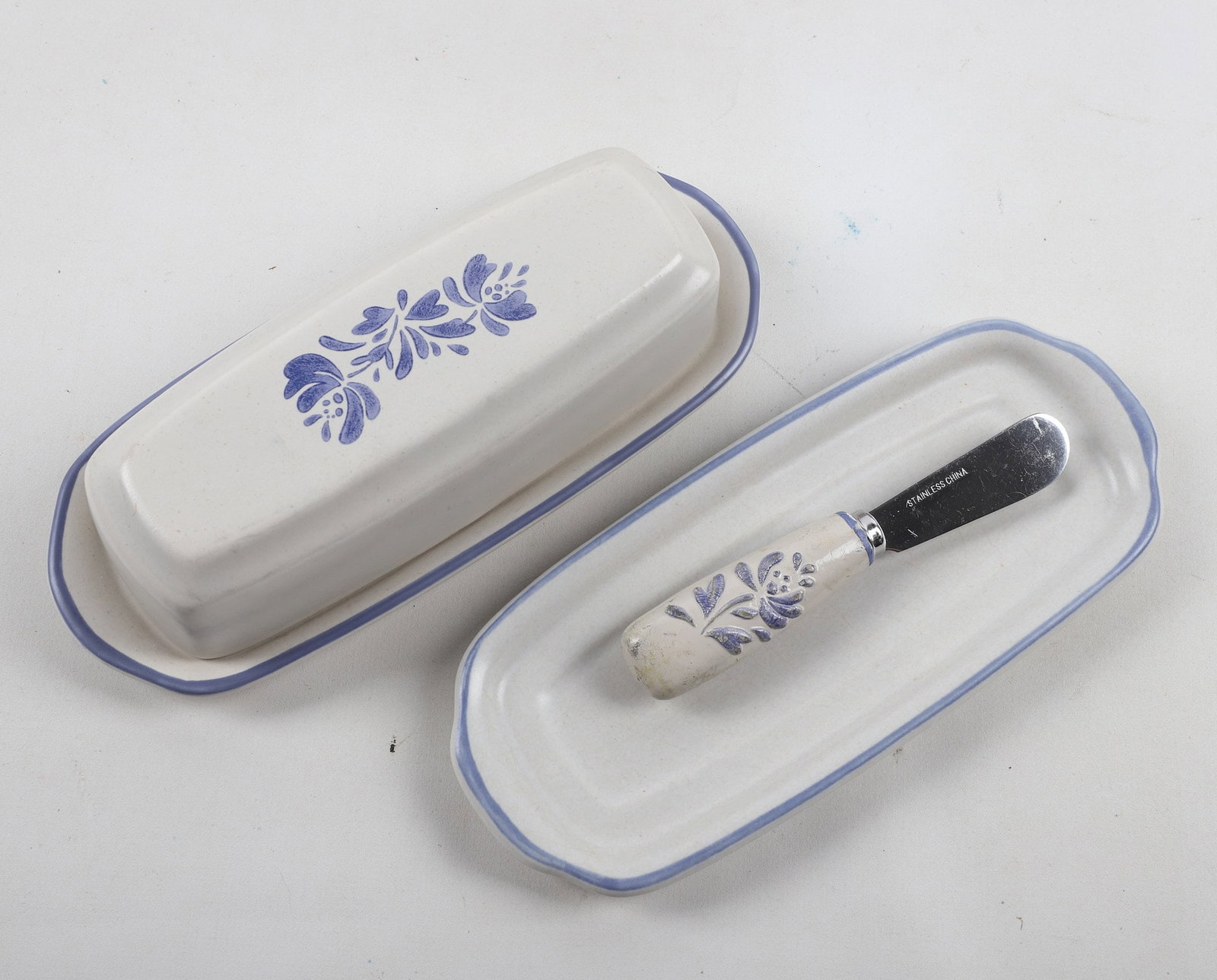 Assorted Pfaltzgraff 'Yorktowne' Dinnerware - 3